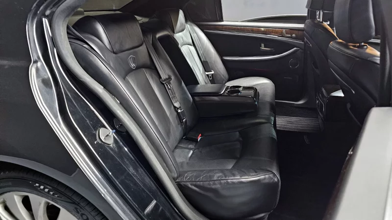 SsangYong Chairman W