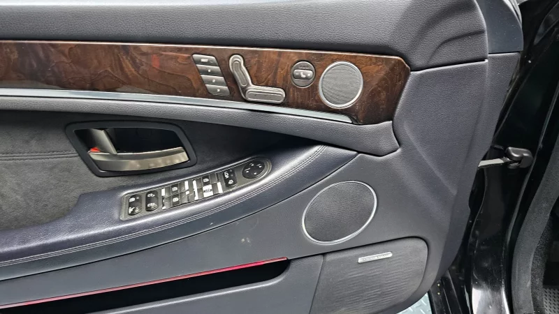 SsangYong Chairman W