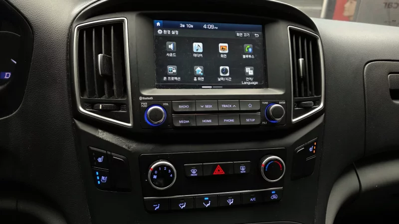 Hyundai Starex