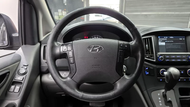 Hyundai Starex