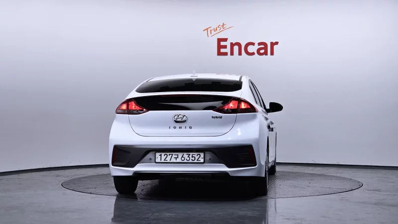 Hyundai Ioniq