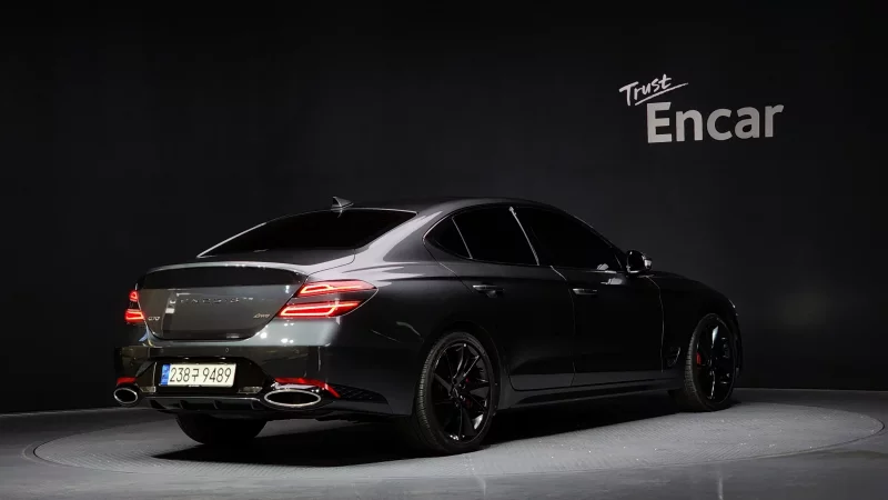 Genesis G70