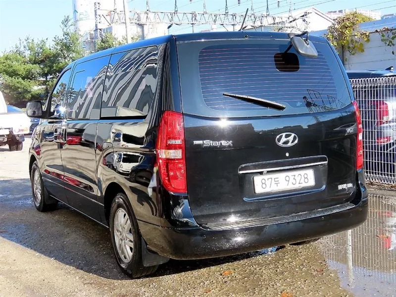 Hyundai Starex