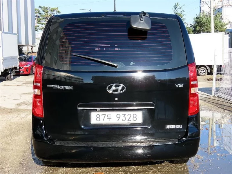 Hyundai Starex