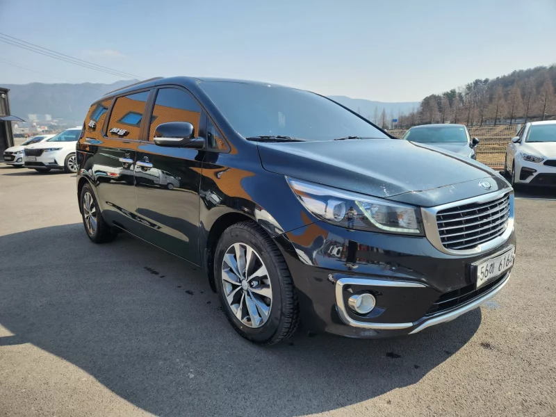 Kia Carnival