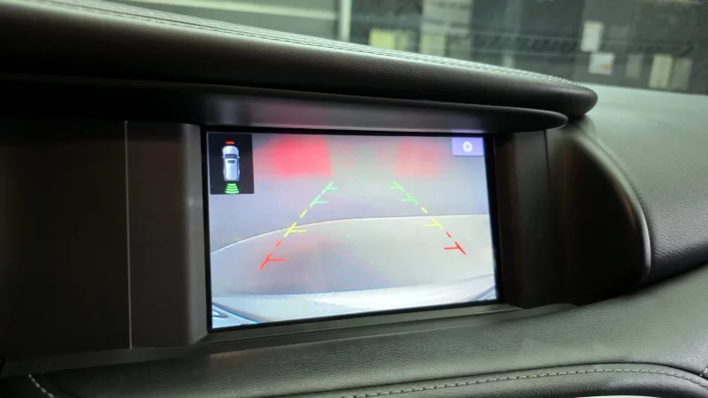 Infiniti Q30