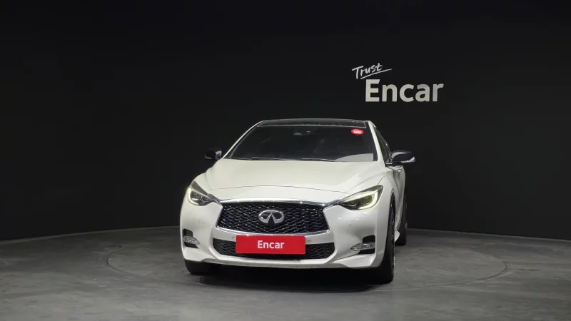 Infiniti Q30