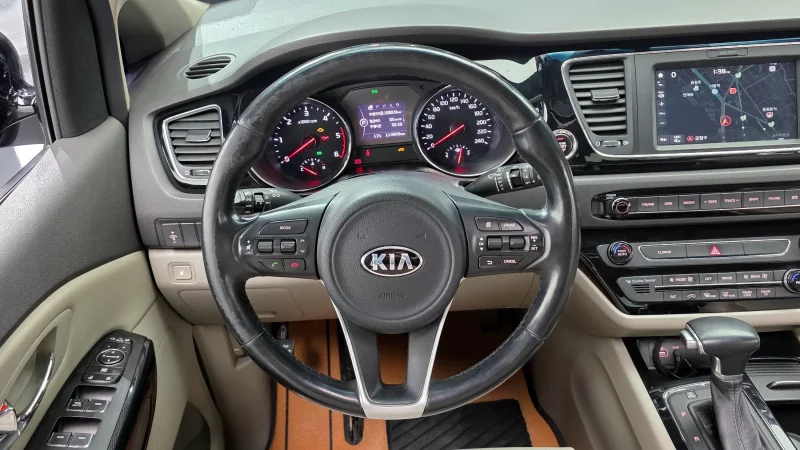 Kia Carnival
