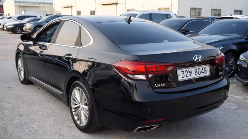 Hyundai Aslan