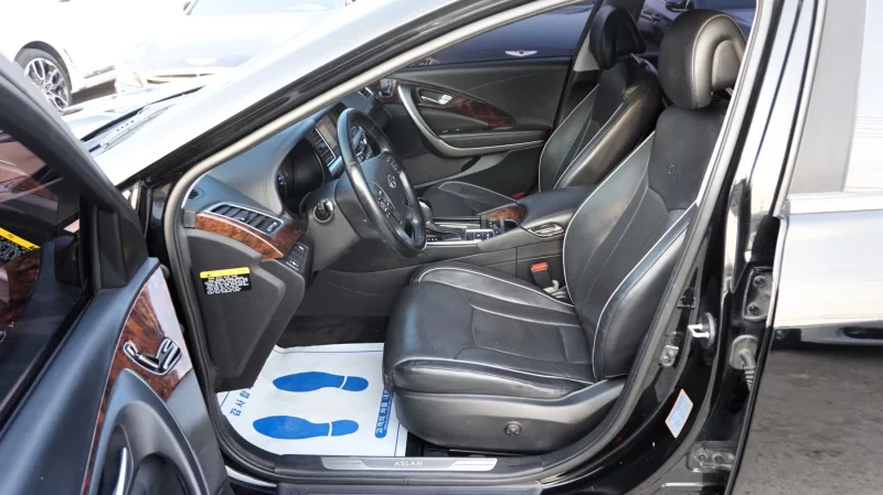 Hyundai Aslan