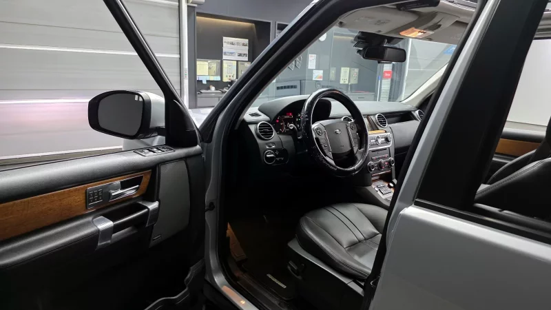 Land Rover DISCOVERY