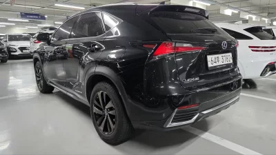 Lexus NX300h
