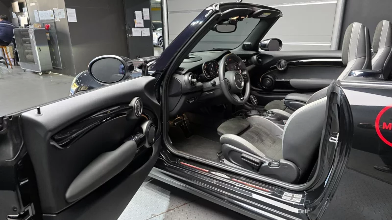 MINI Cooper Convertible