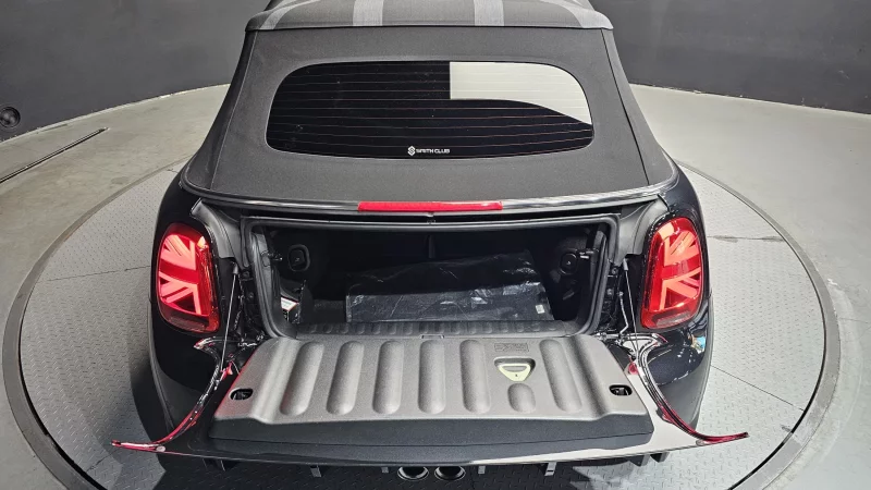 MINI Cooper Convertible