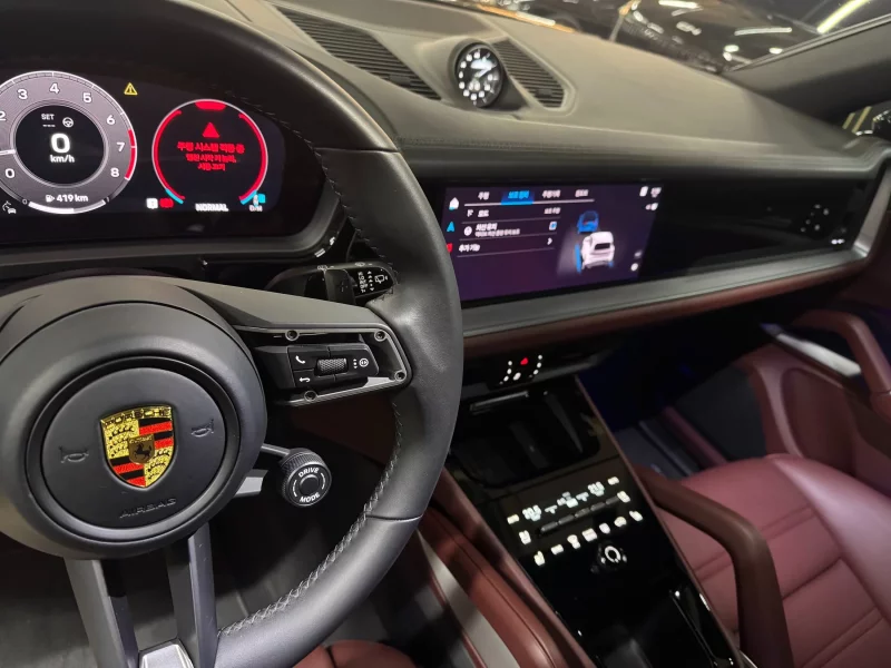 Porsche CAYENNE