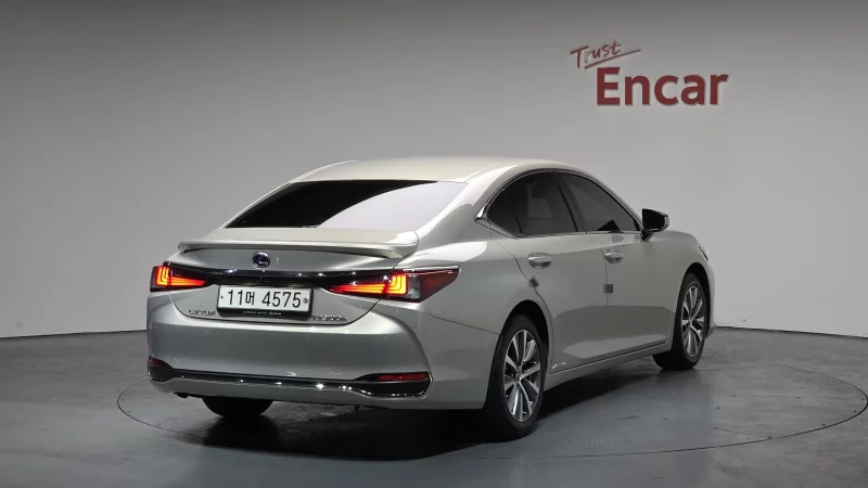 Lexus ES300h
