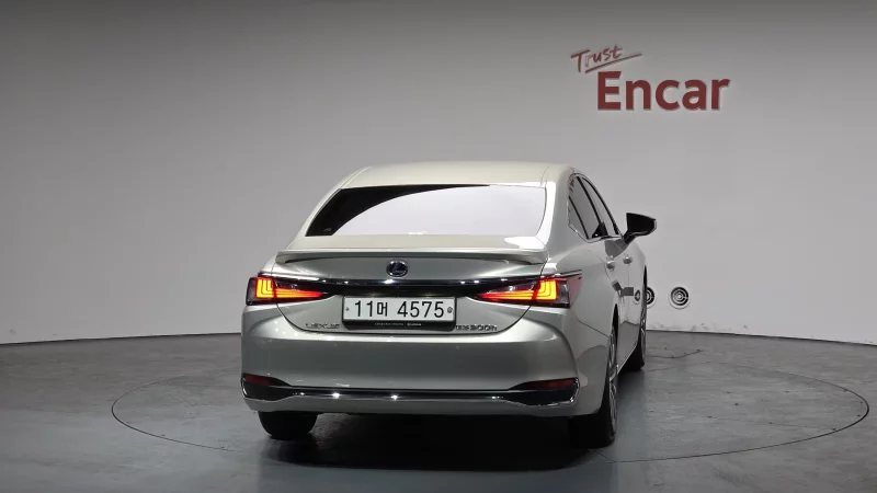 Lexus ES300h