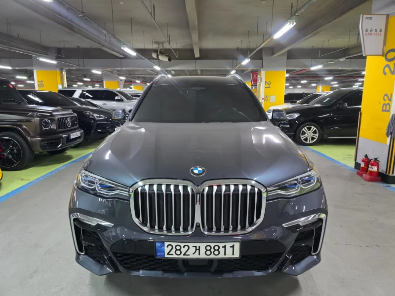 BMW X7