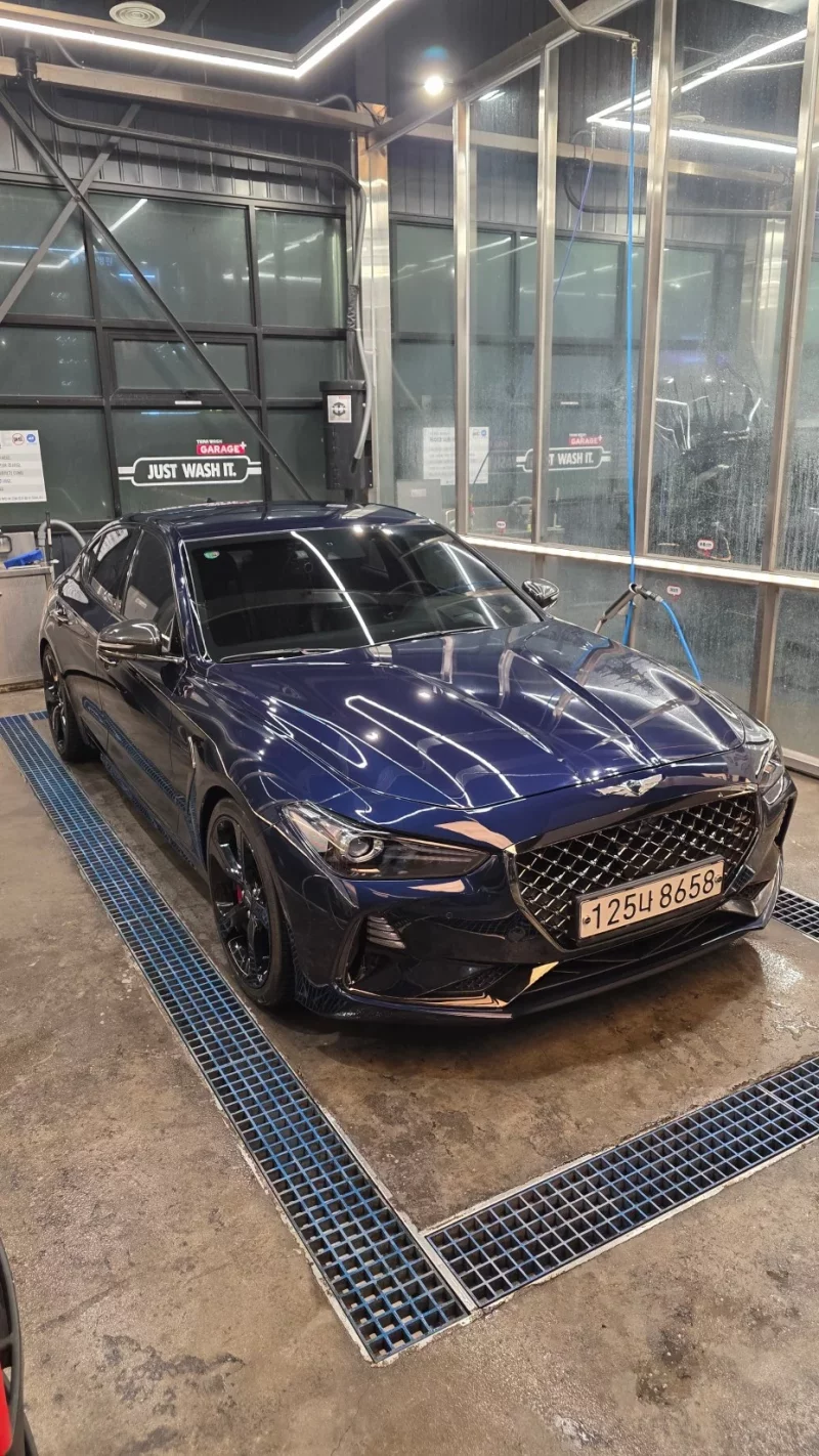 Genesis G70