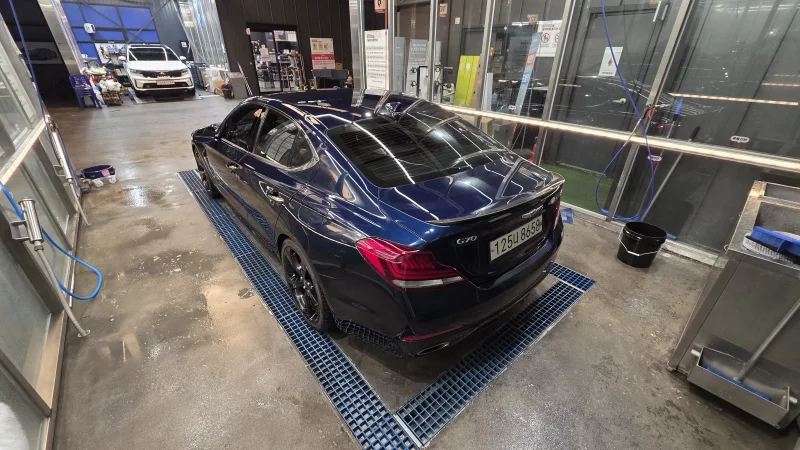 Genesis G70