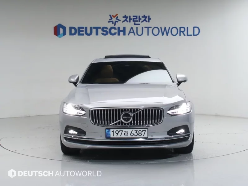 Volvo S90