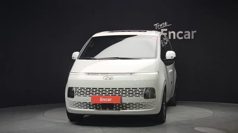 Hyundai Staria
