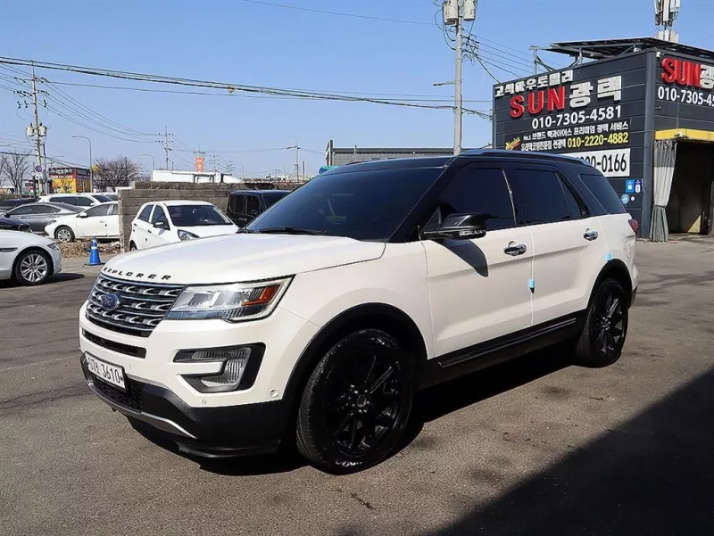 Ford EXPLORER