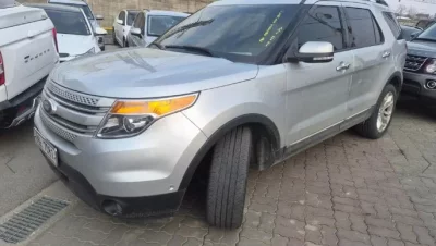 Ford EXPLORER