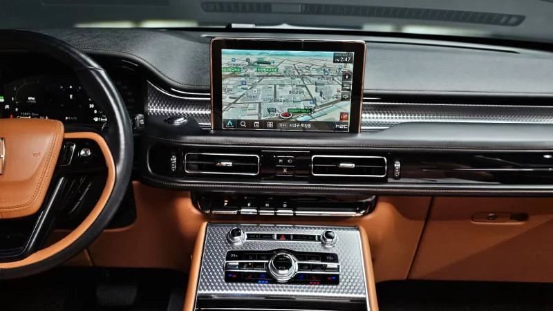 Lincoln AVIATOR