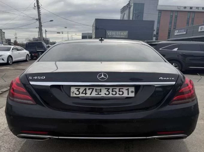 Mercedes-Benz S-Class
