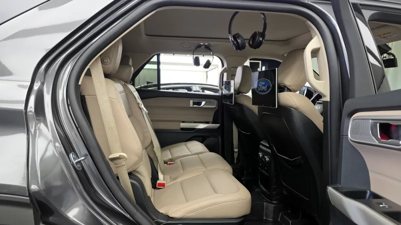 Ford EXPLORER