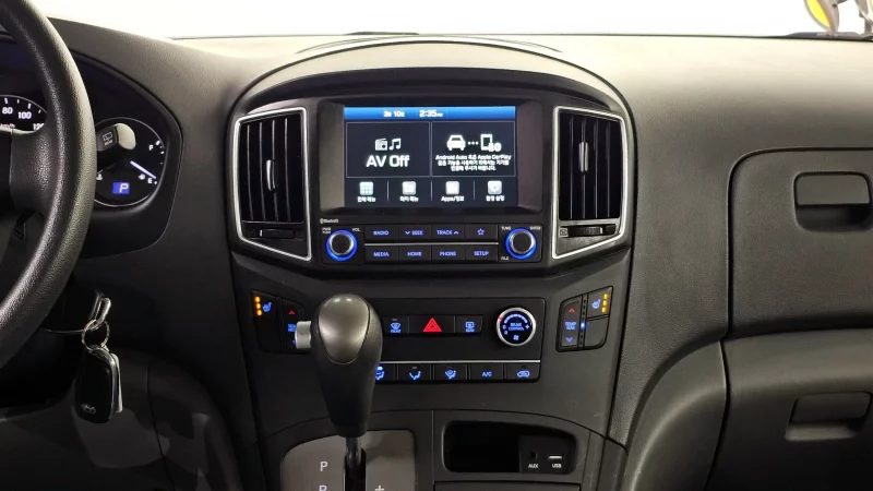 Hyundai Starex