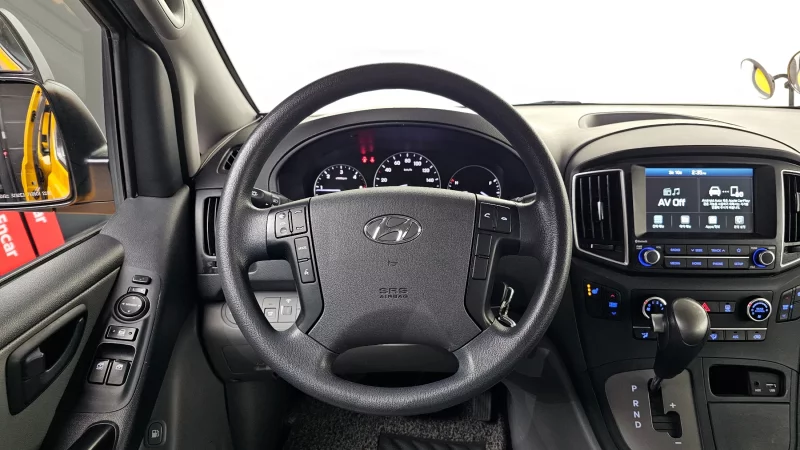 Hyundai Starex