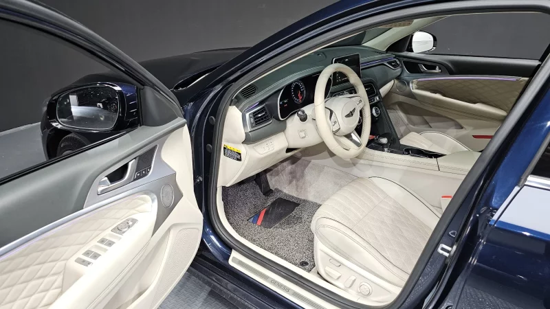 Genesis G70