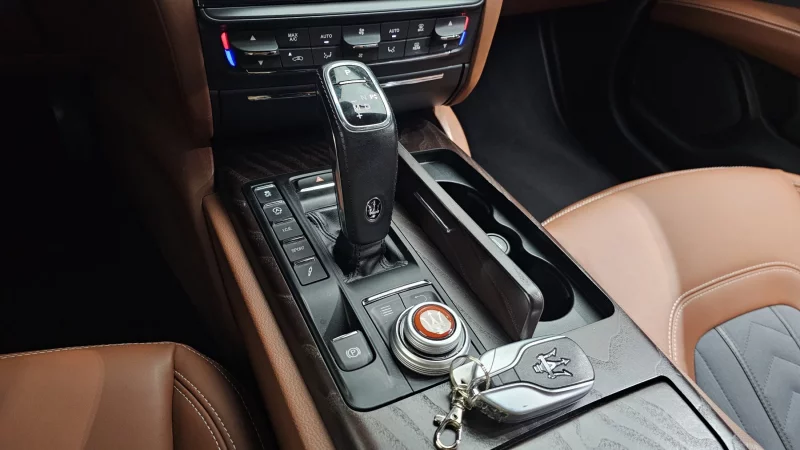 Maserati QUATTROPORTE