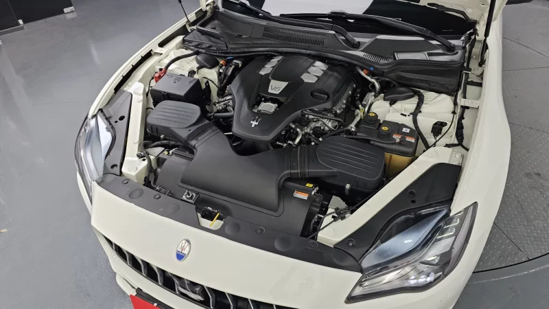 Maserati QUATTROPORTE