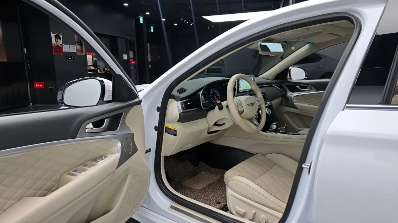 Genesis G70