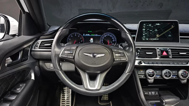 Genesis G70