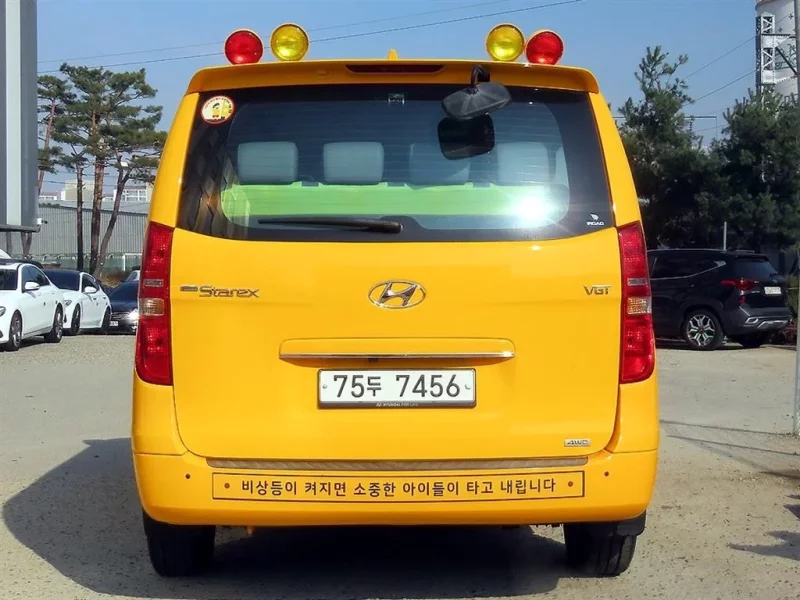Hyundai Starex
