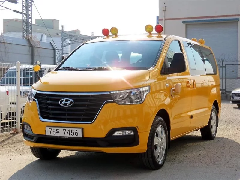 Hyundai Starex
