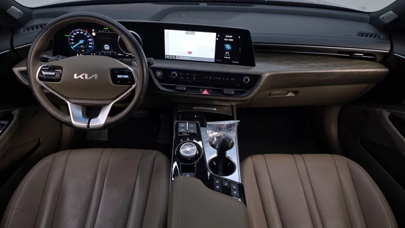 Kia K8