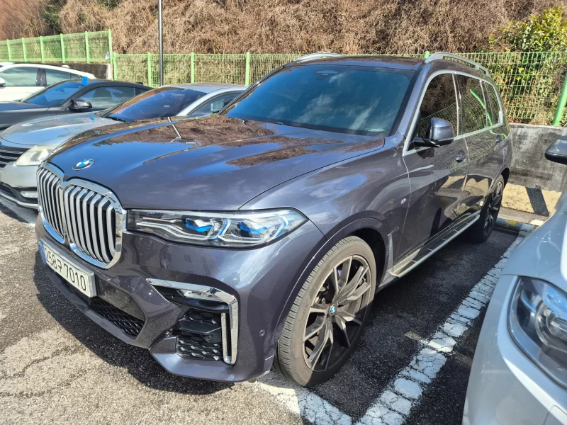 BMW X7