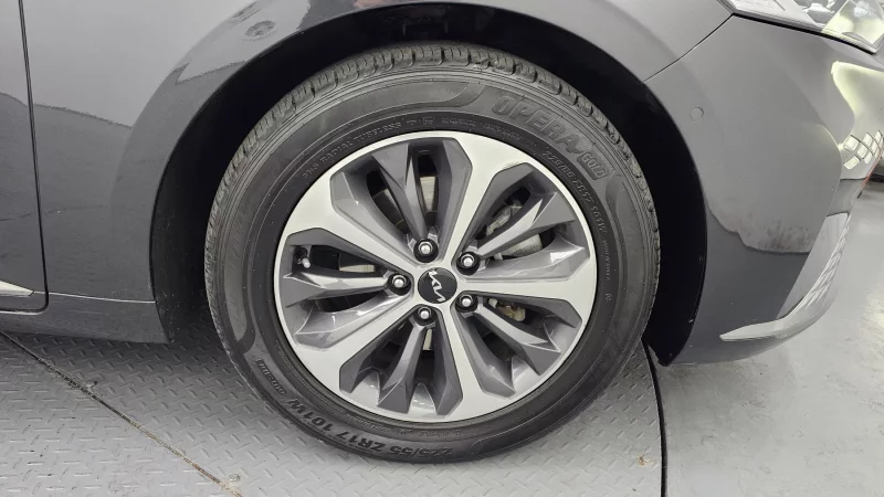 Kia K8