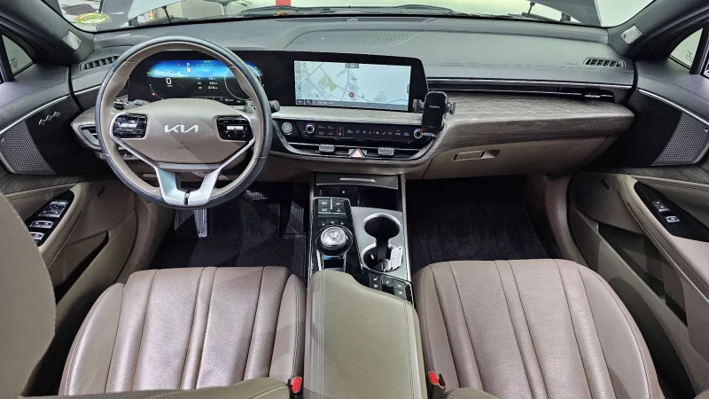 Kia K8