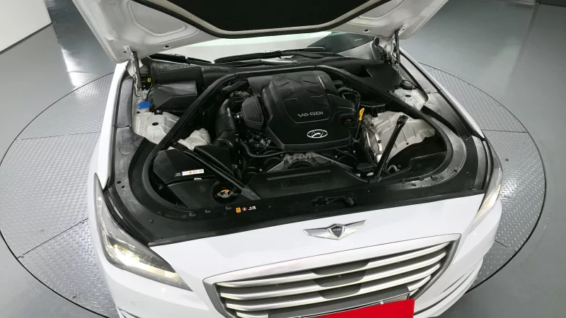 Hyundai Genesis