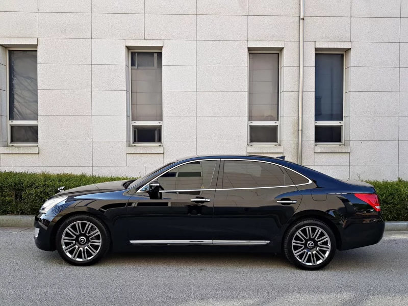 Hyundai Equus