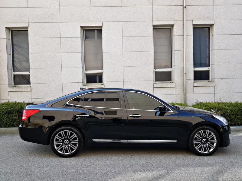Hyundai Equus