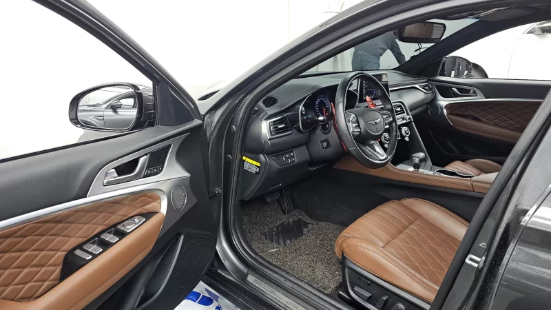 Genesis G70