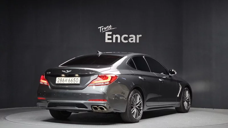 Genesis G70