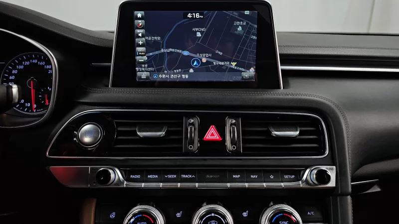 Genesis G70